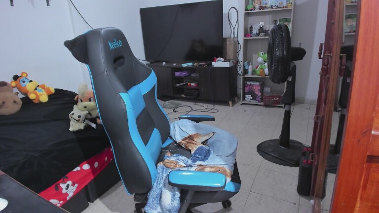 Red_Pandemonium's Streamate show and profile