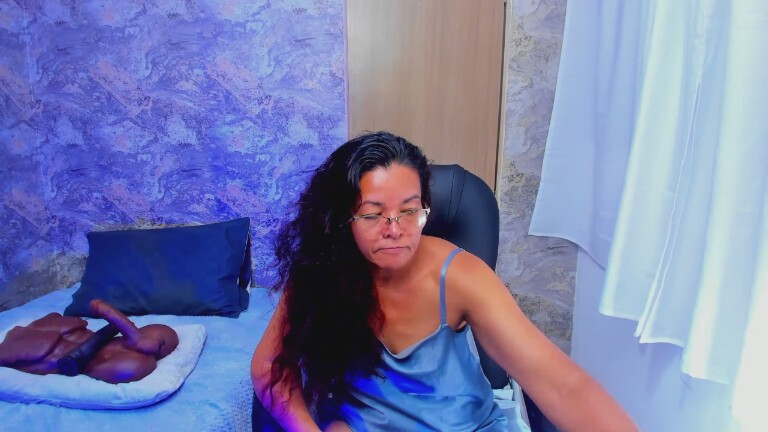 MatureePure's Streamate show and profile