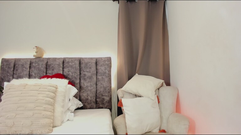 Scarletthred's Streamate show and profile