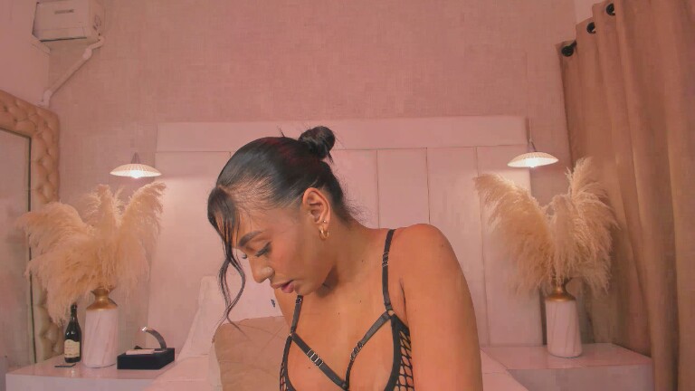 NikoJhon's Streamate show and profile