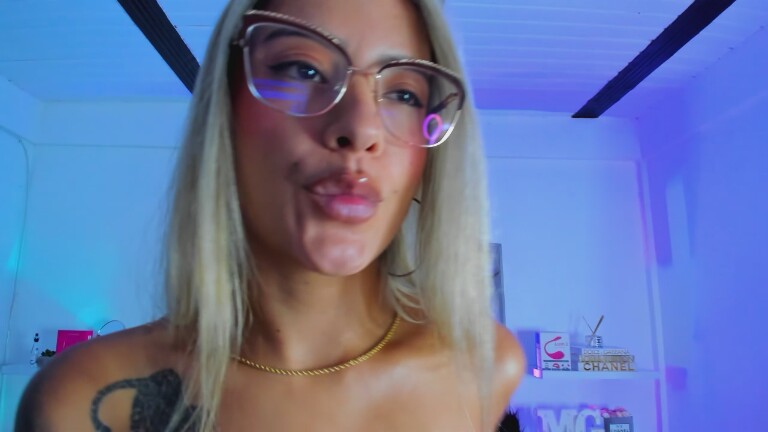 MelissaGolden's Streamate show and profile