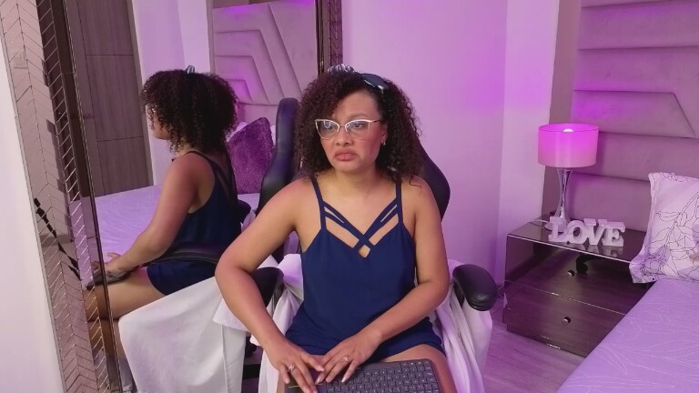 JorjaSaenz's Streamate show and profile