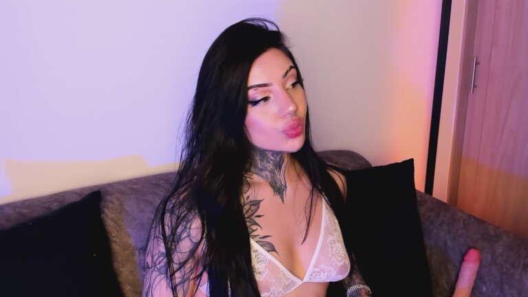 MilaMonty's Streamate show and profile