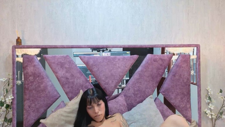 IsabelleCute's Streamate show and profile