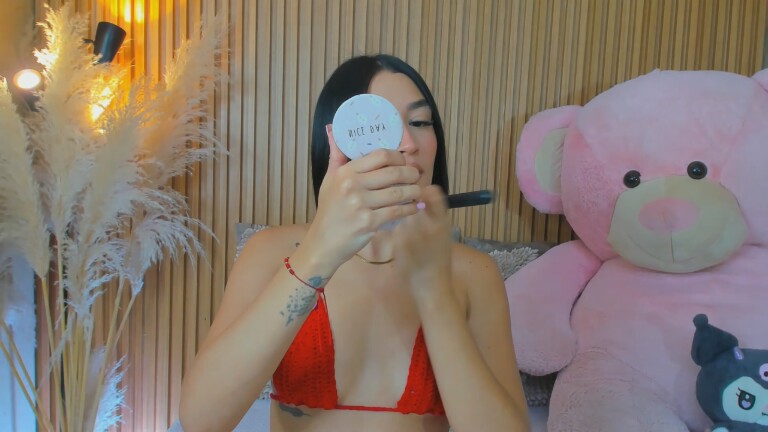 HemmaThompsonn's Streamate show and profile