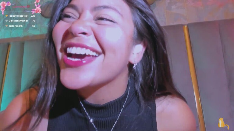 kimdeviinne's Streamate show and profile