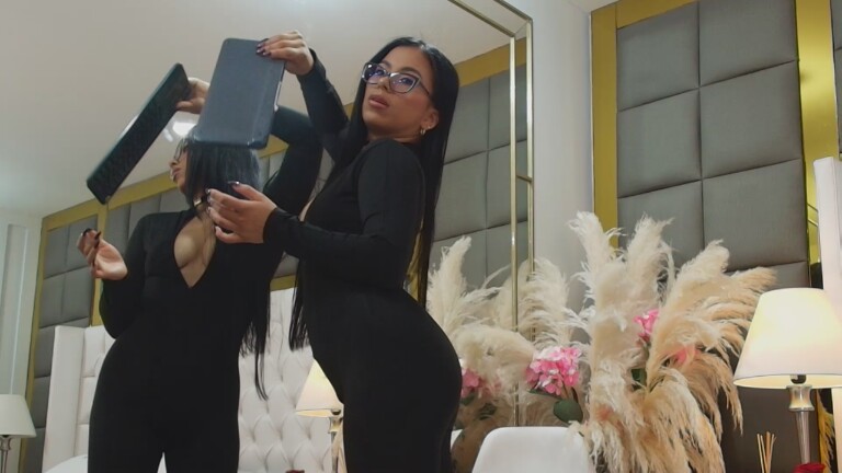 LiaSinclair's Streamate show and profile