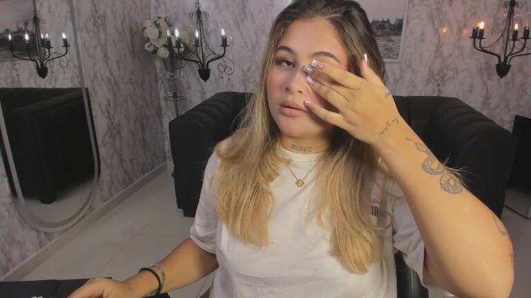 Ela_Curvy's Streamate show and profile