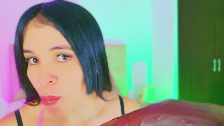 CharlootteEvans's Streamate show and profile