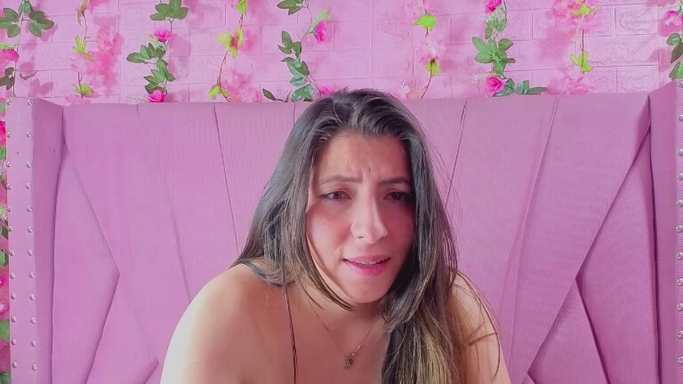 EmberCooper's Streamate show and profile