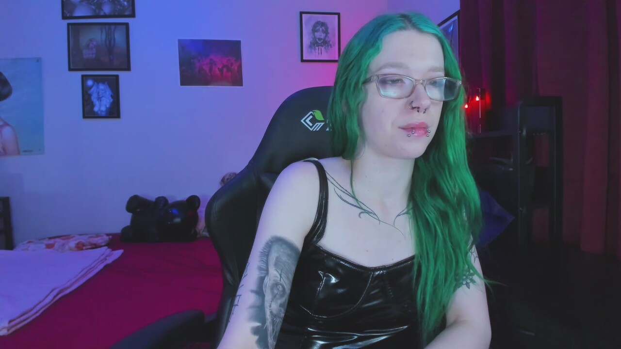 NikkiVill