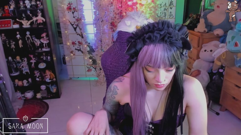 SaraMoon100's Streamate show and profile