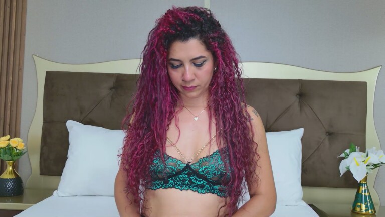 AntonelaRiveiro's Streamate show and profile