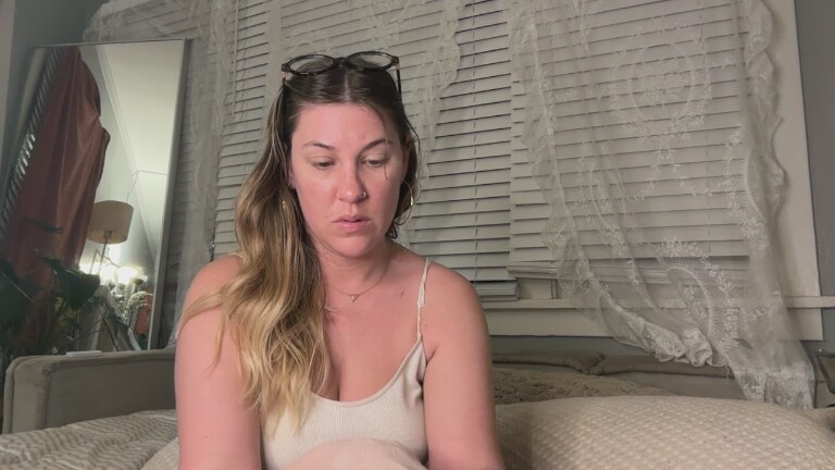 leoqueen1111's Streamate show and profile