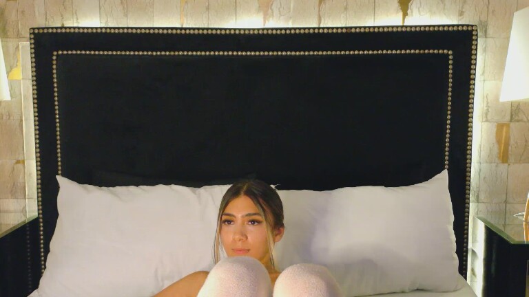 HollyLincon's Streamate show and profile