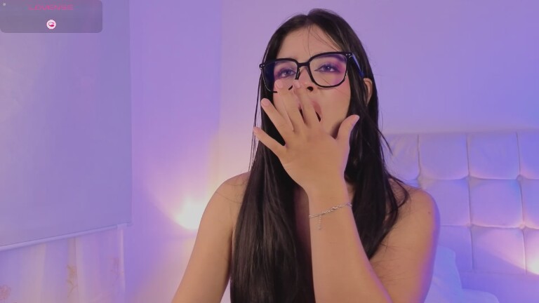 MiaThomsommm's Streamate show and profile