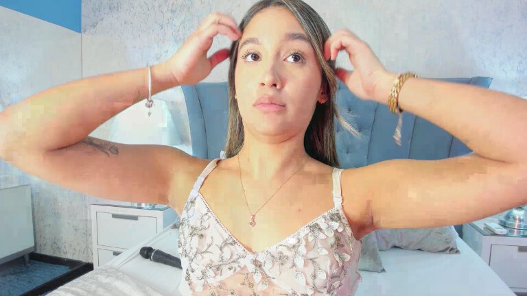 AriannaDuque's Streamate show and profile