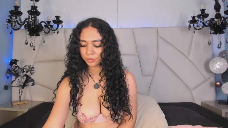 ScarlettFlever's Streamate show and profile