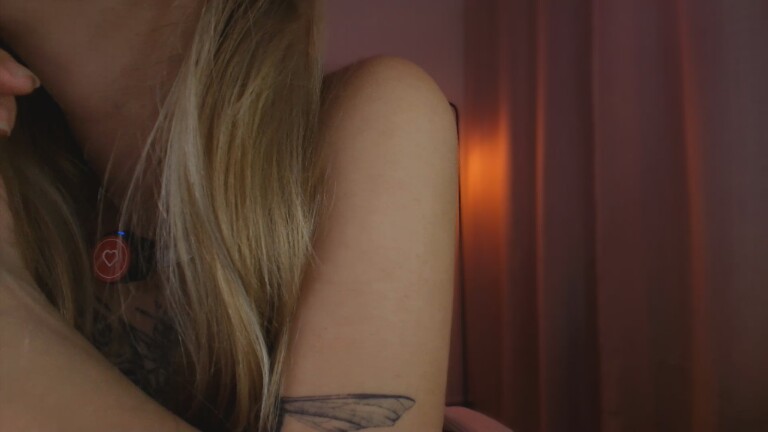 LindaSofiaa's Streamate show and profile