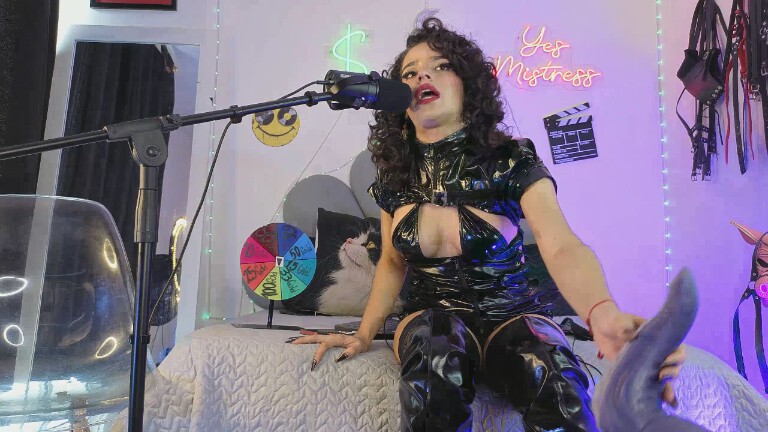 MhiaCorleone's Streamate show and profile