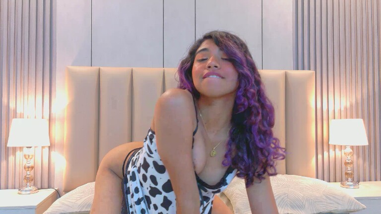 AlejandraOjeda's Streamate show and profile