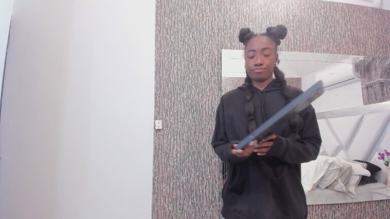 SelenaDavv's Streamate show and profile