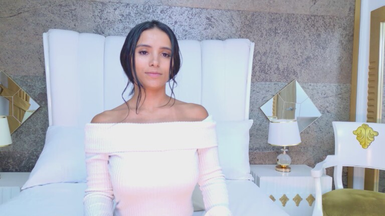 NicolSantos's Streamate show and profile