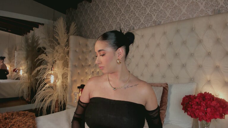 Dannah_Gomez's Streamate show and profile