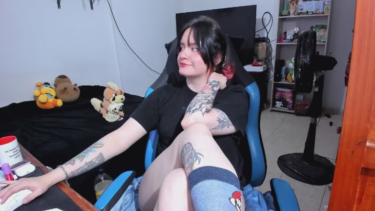 Red_Pandemonium's Streamate show and profile