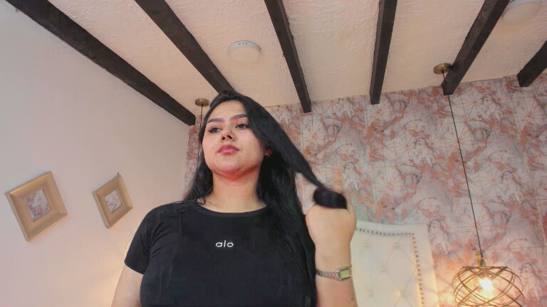 SaharaLyn's Streamate show and profile