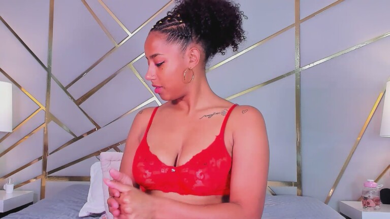 KiraHill's Streamate show and profile